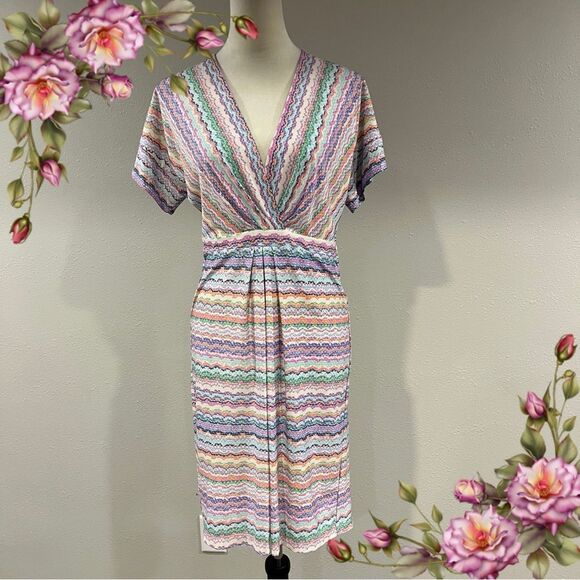 BCBGMaXaZRia Colorful Striped V-Neck short sleeve Dress size medium - Picture 1 of 12